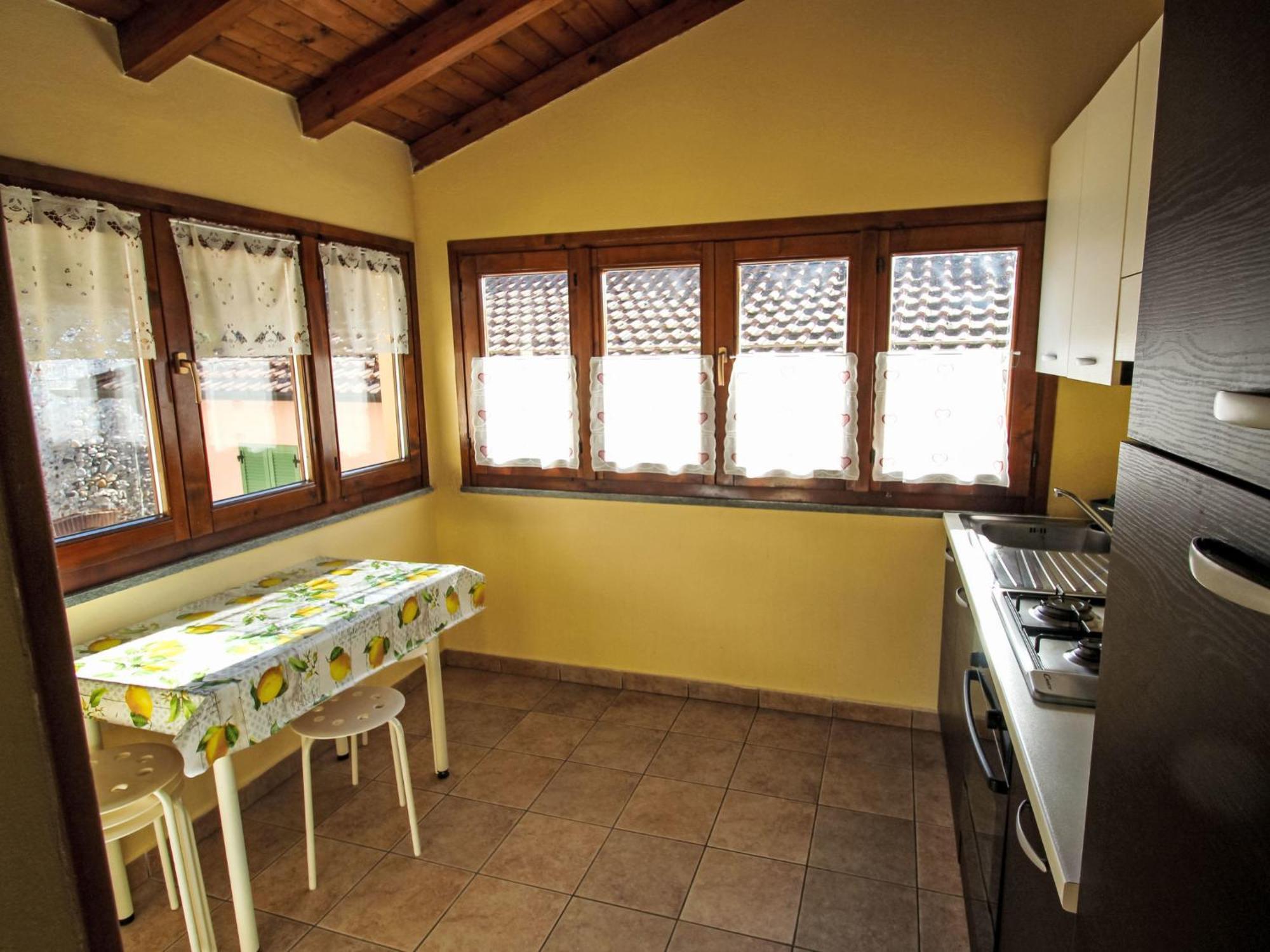 Apartment Roma By Interhome Porto Valtravaglia Eksteriør billede